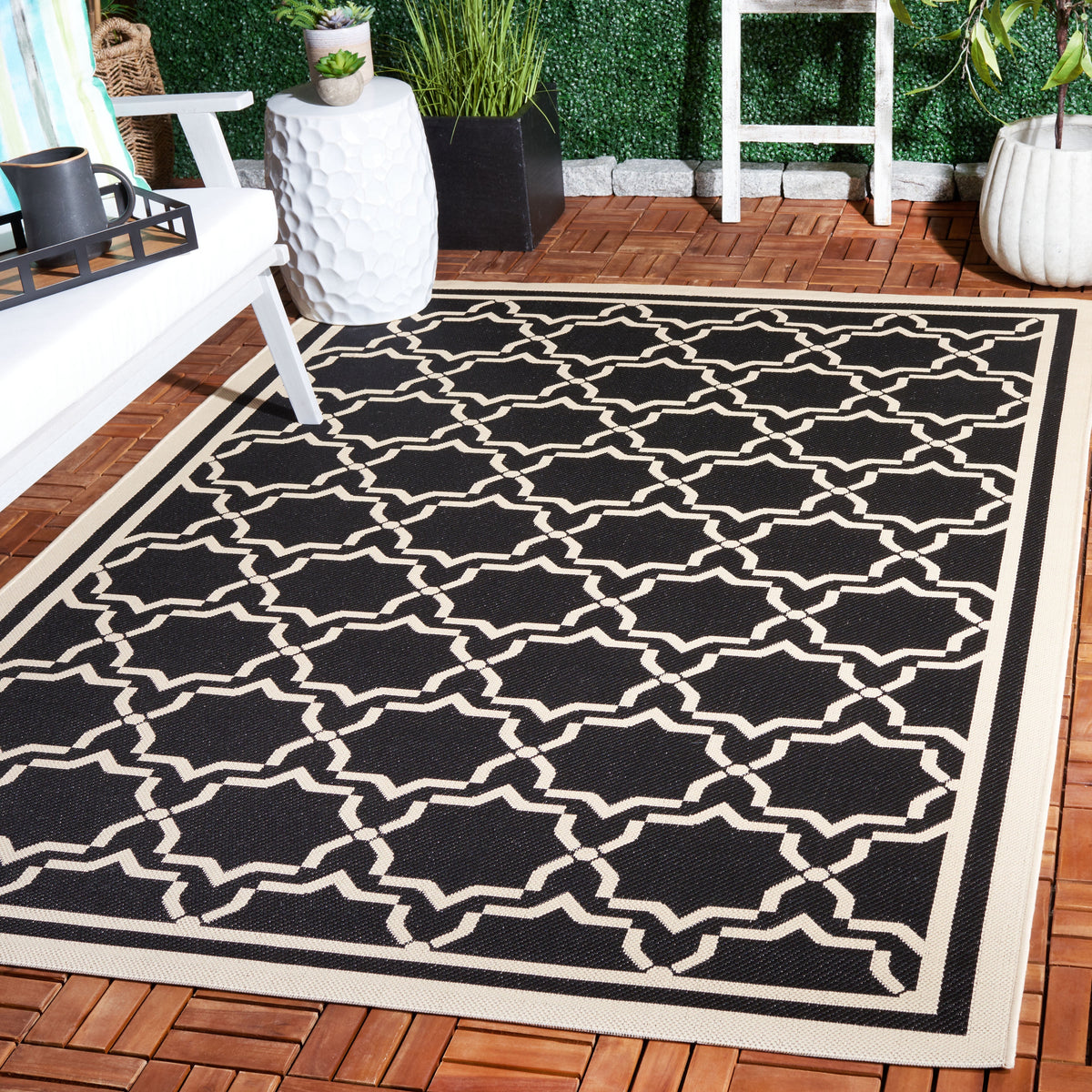 SAFAVIEH Courtyard Allison Geometric Bordered Indoor/Outdoor Area Rug,